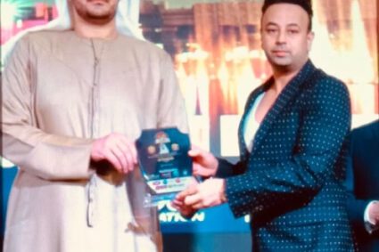 Satish Sanpal Felicitated With Rise Of Industry Emirates Business Awards